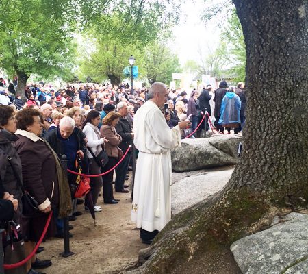 1-sab-mayo-(Consagración-a-la-Virgen)w.